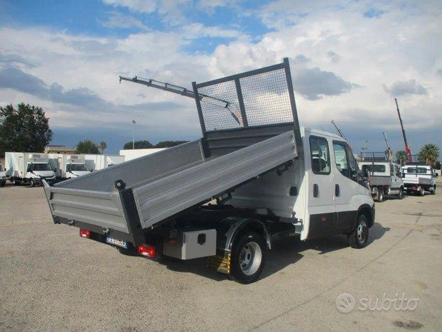 Iveco Daily 35C12 2.3 120CV E6 DOPPIA CABINA 7P RI