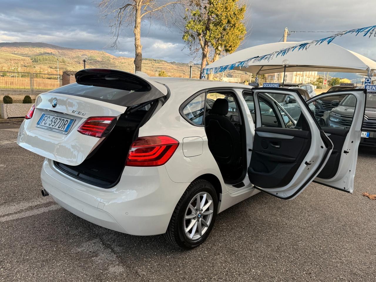 " PERFETTA " Bmw 216 D Active Tourer Advantage