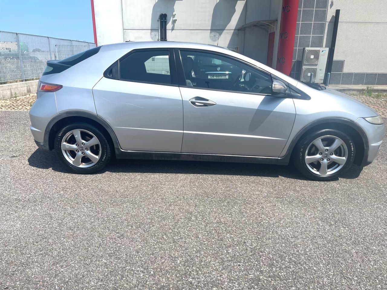 Honda Civic 1.4 i-DSi 5p. Sport
