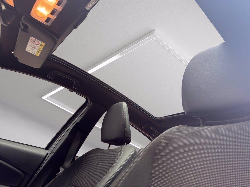 TOYOTA Yaris 5p 1.5h Style my18 del 2019