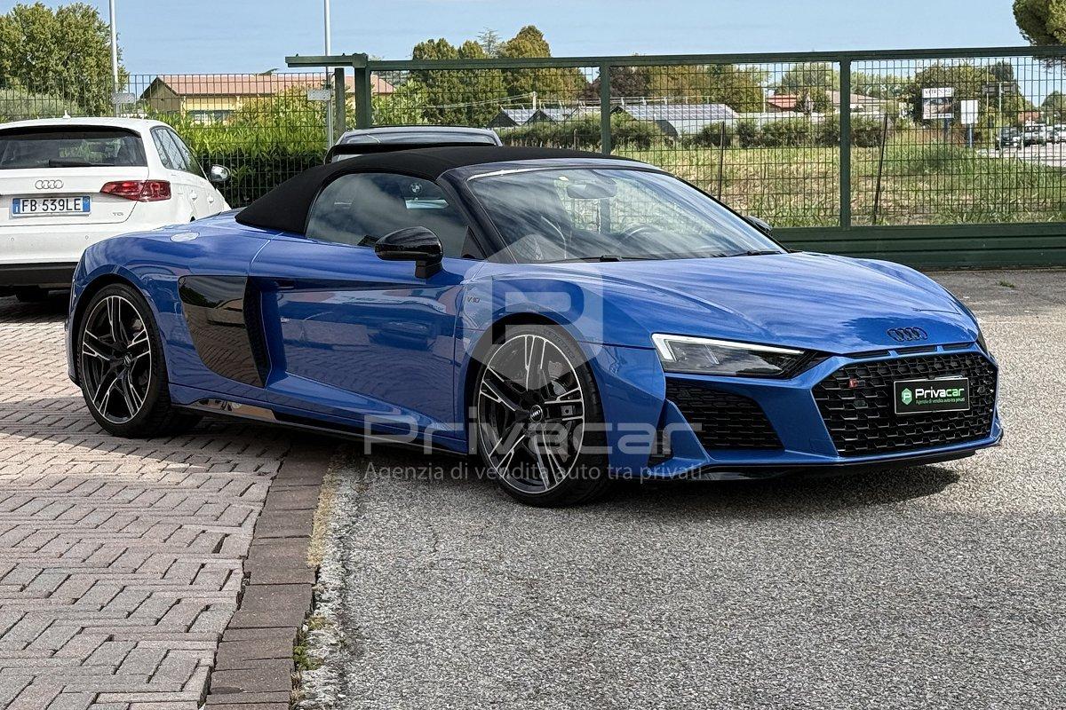 AUDI R8 Spyder V10 quattro S tronic