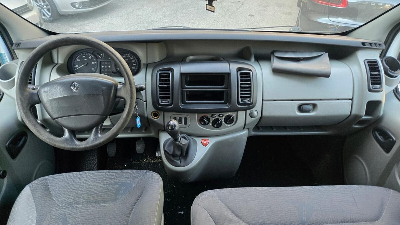 Renault Trafic T29 1.9 dCi/100CV PC-TN Combi