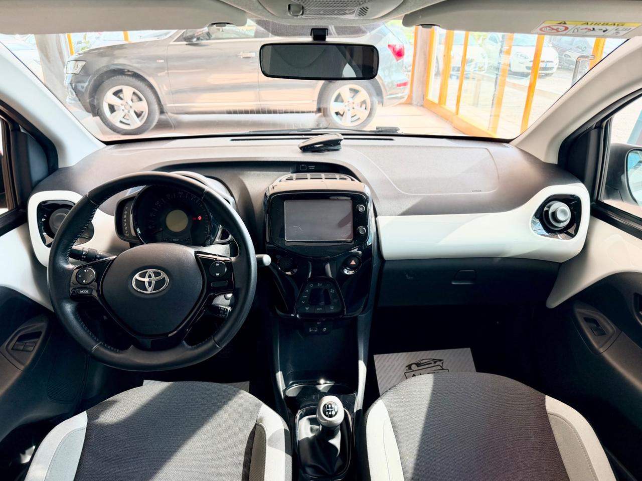 Toyota Aygo 1.000 benzina 69cv Neopatentati