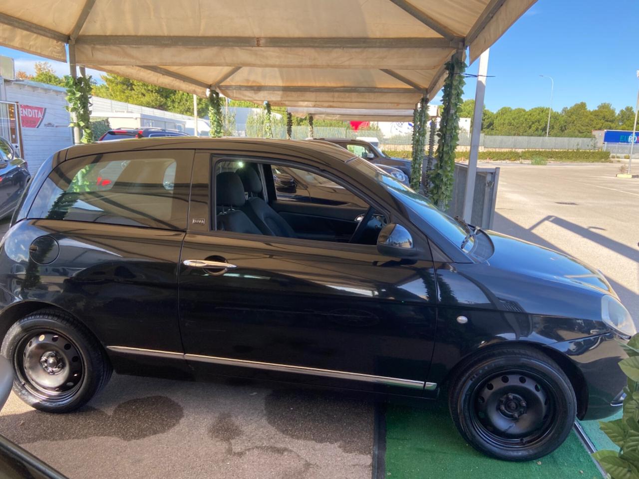 Lancia Ypsilon 1.2 69 CV Diva