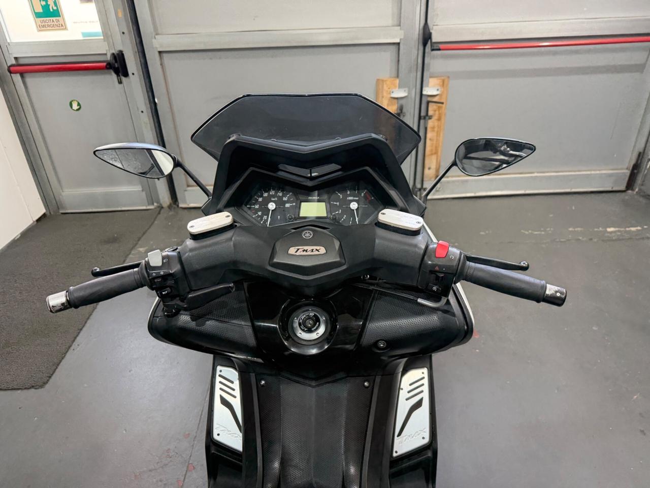 YAMAHA T MAX 530