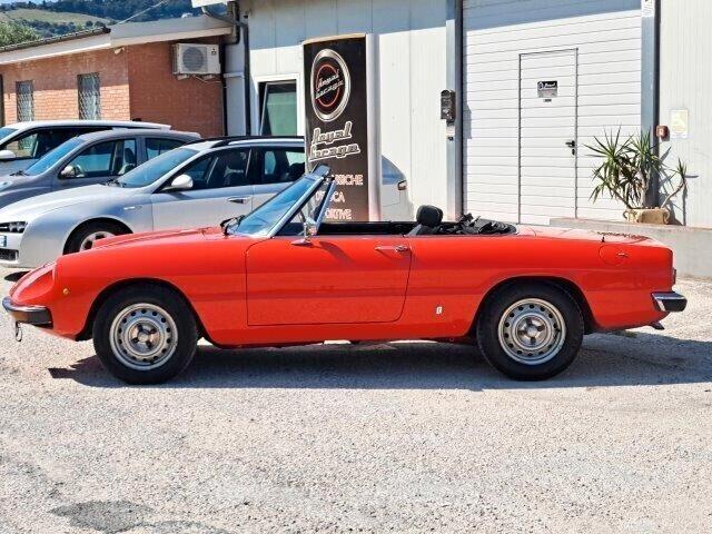Alfa Romeo Spider DUETTO 1.6 2°S. -service book -2+2