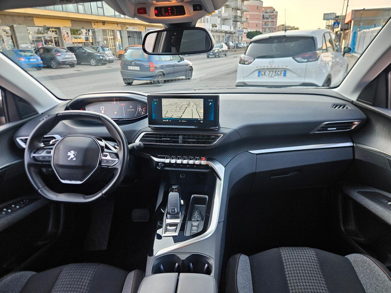 Peugeot 3008 BlueHDi 130 S&S EAT8 Business Edition