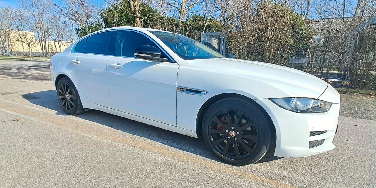 Jaguar XE 2.0 D 180 CV aut. Prestige Business Edition