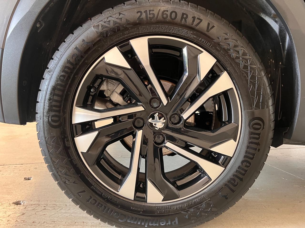 Peugeot 2008 1.2 PureTech 100 S&S Allure 100cv