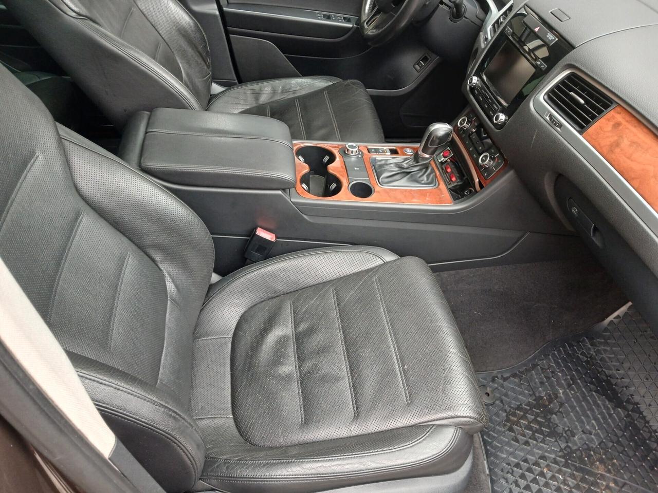 TOUAREG 3.6 V6 FSI 4X4 GANCIO TRAINO