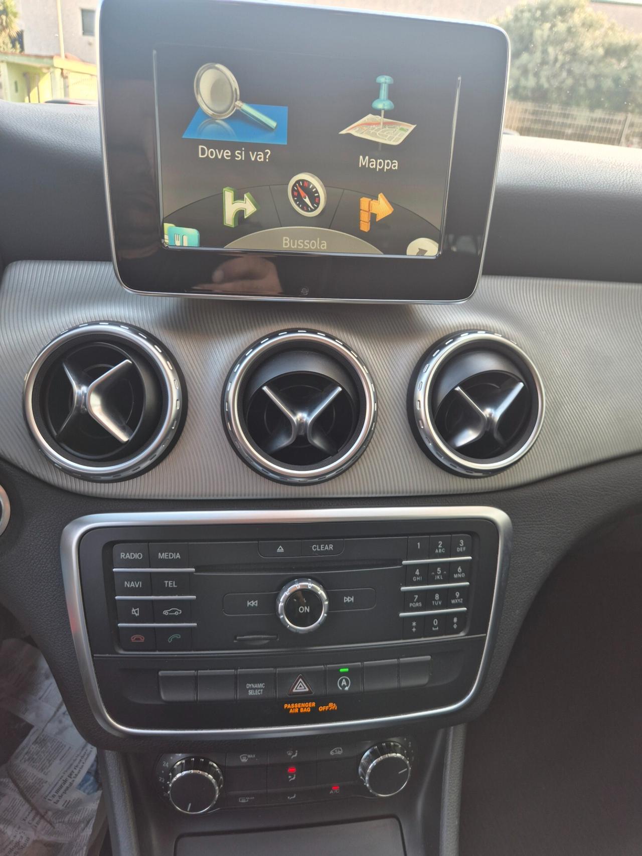 Mercedes-benz GLA 200 d