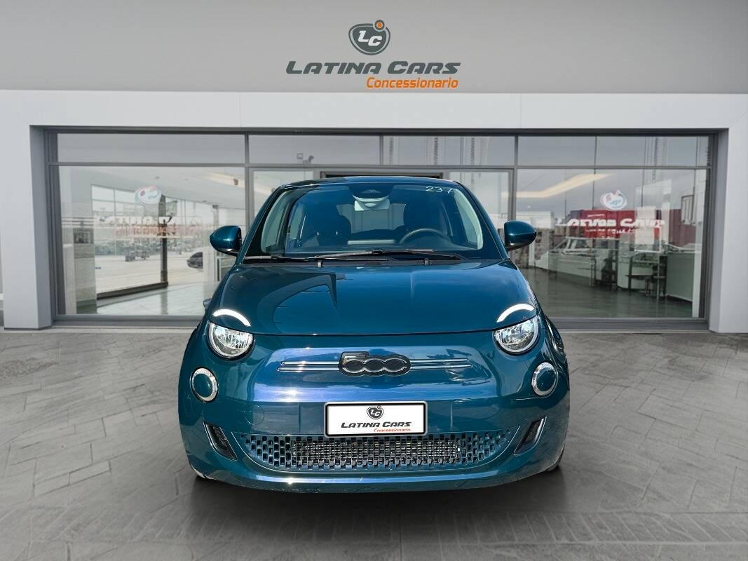 Fiat 500e 3+1 42 kWh Icon CON CARPLAY