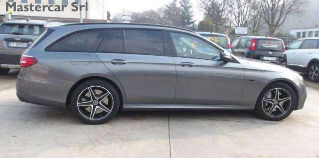 MERCEDES-BENZ E 300 Classe E SW de eq-power Premium auto - FZ413HM