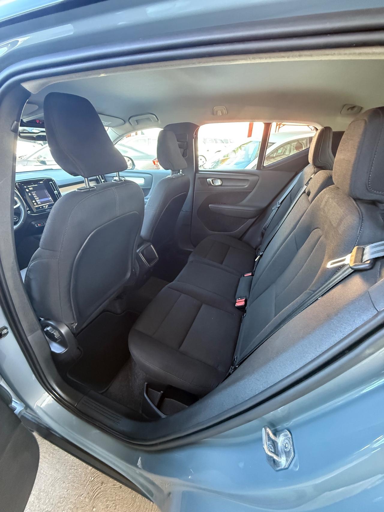 XC40 D3 Momentum-unipro-rate-garanzia -