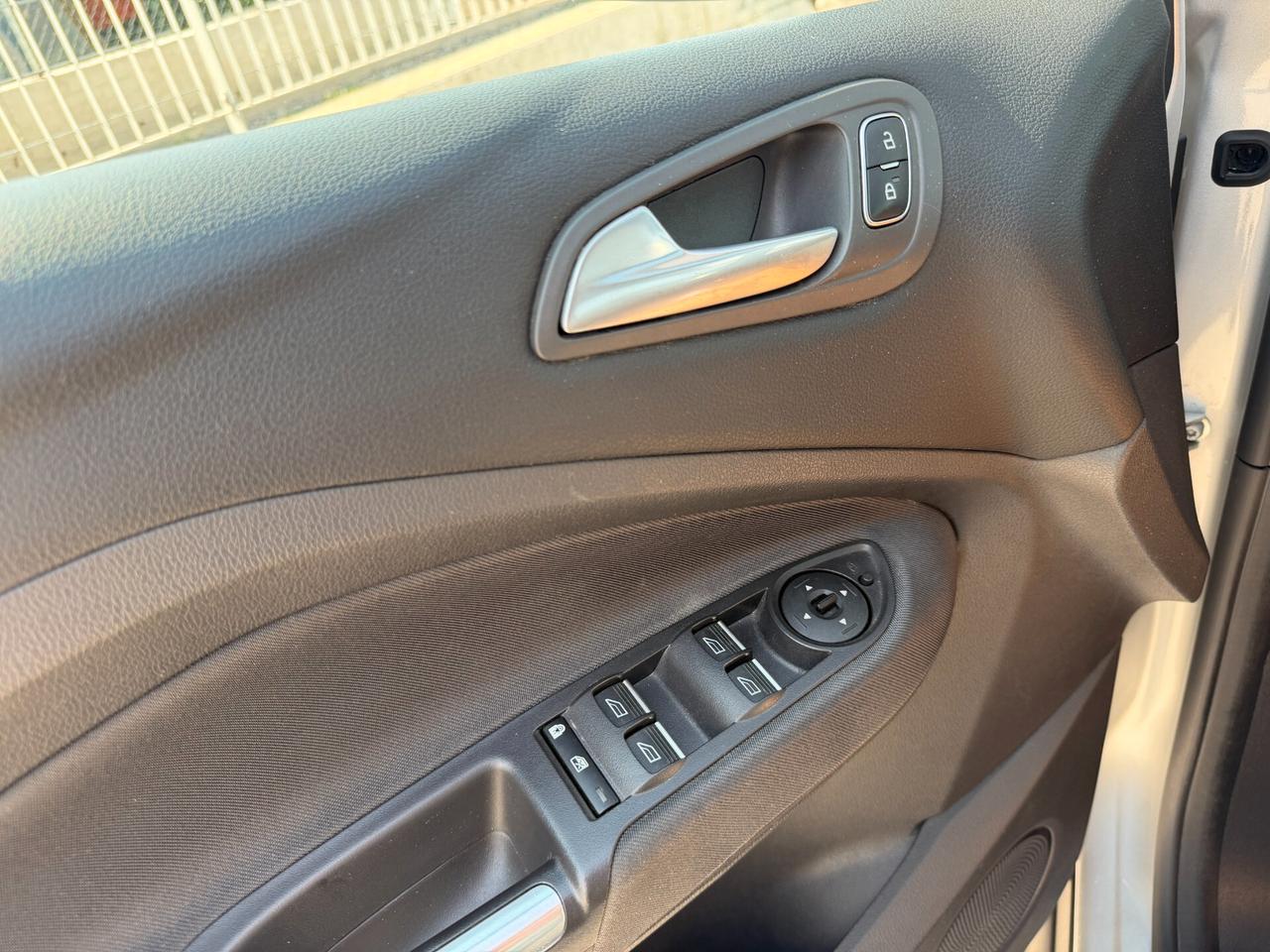 FORD C-MAX 2019 1.5 DIESEL 120 CV