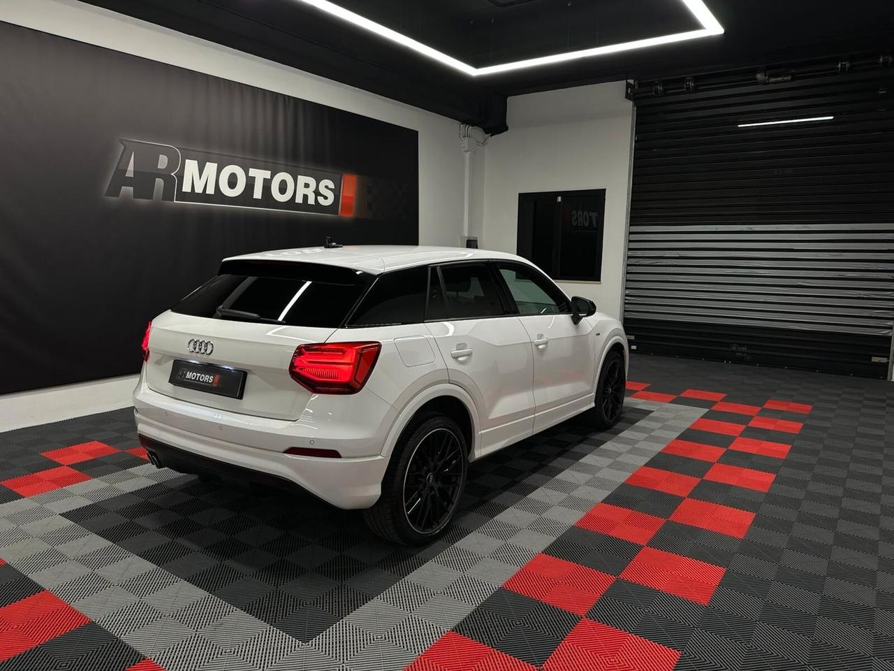 Audi Q2 Identity Black S-Line Virtual Bang&Olufsen Gancio