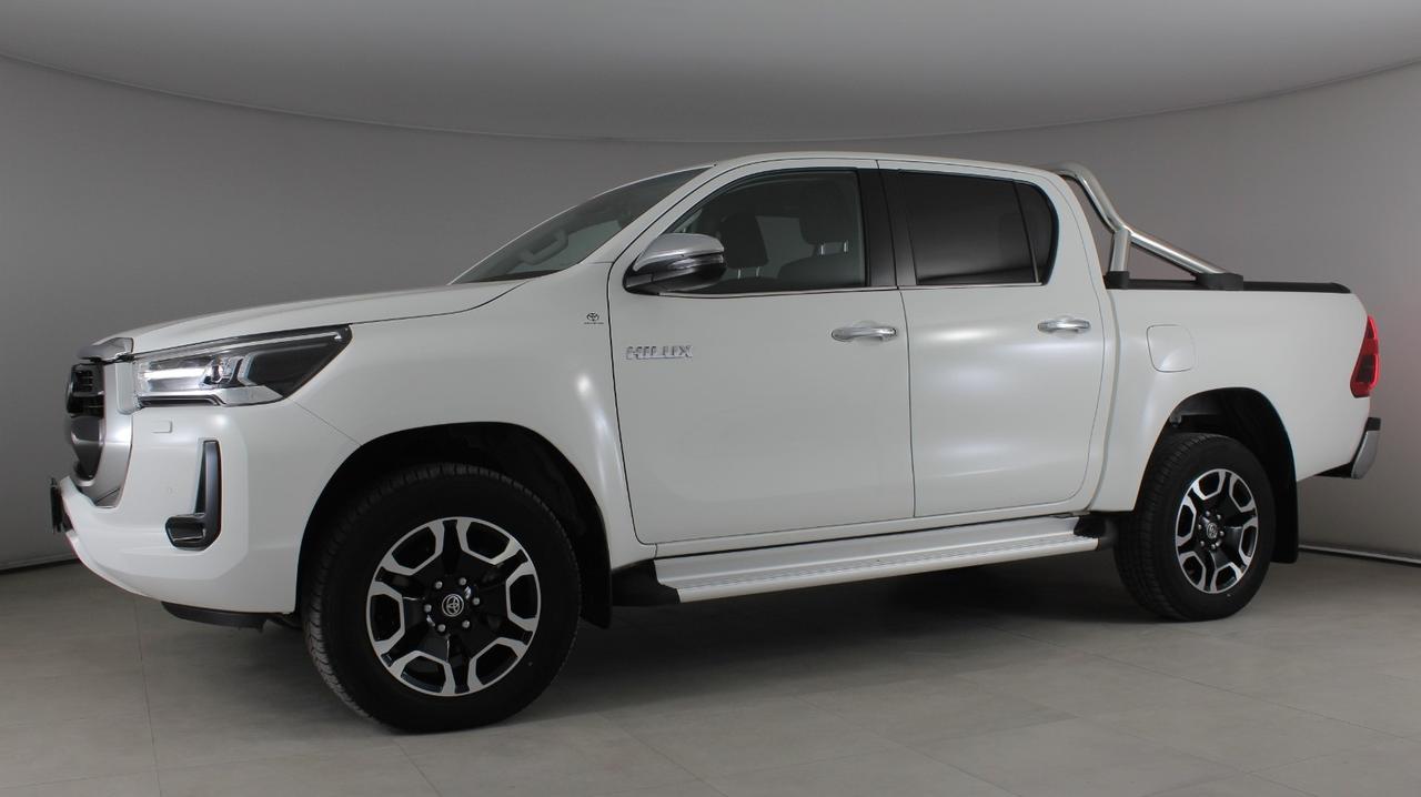 TOYOTA Hilux IV 2019 - Hilux 2.4 d-4d C&C 4x2 Hilux my19