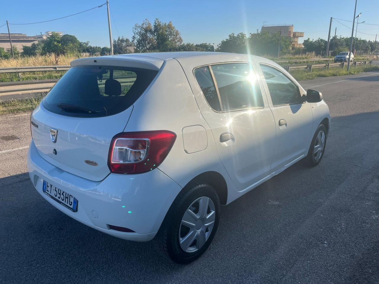 Dacia Sandero 1.2 GPL 75CV Lauréate 2015