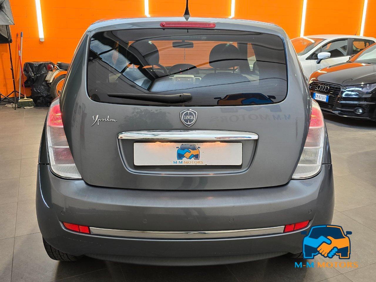 Lancia Ypsilon 3 Porte Ypsilon 1.4 8v Argento ecochic Gpl