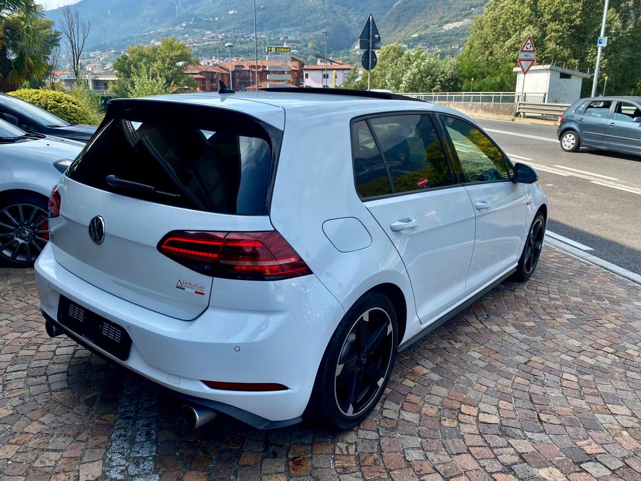 Volkswagen Golf GTI Performance 2.0 230 CV TETTO HONEY COMB KEY LESS