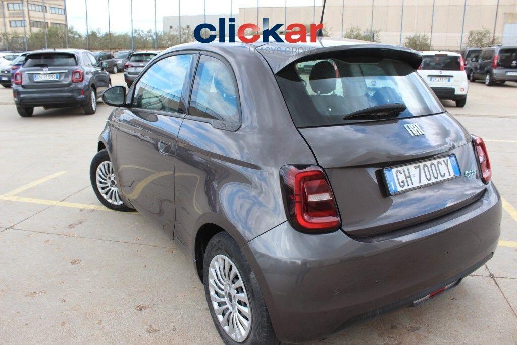 Fiat 500 500e Berlina 23,8 kWh Action