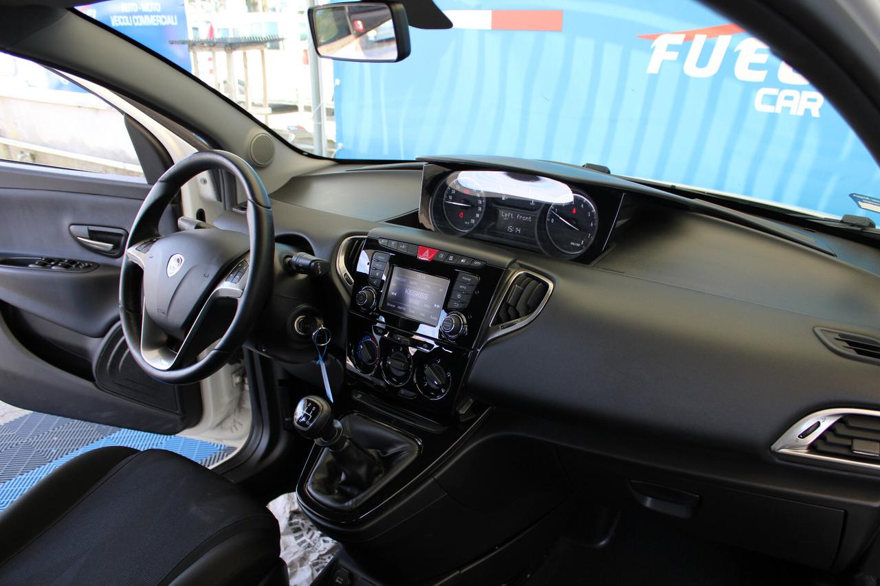 Lancia Ypsilon 1.2 69 CV 5 porte S&S Gold