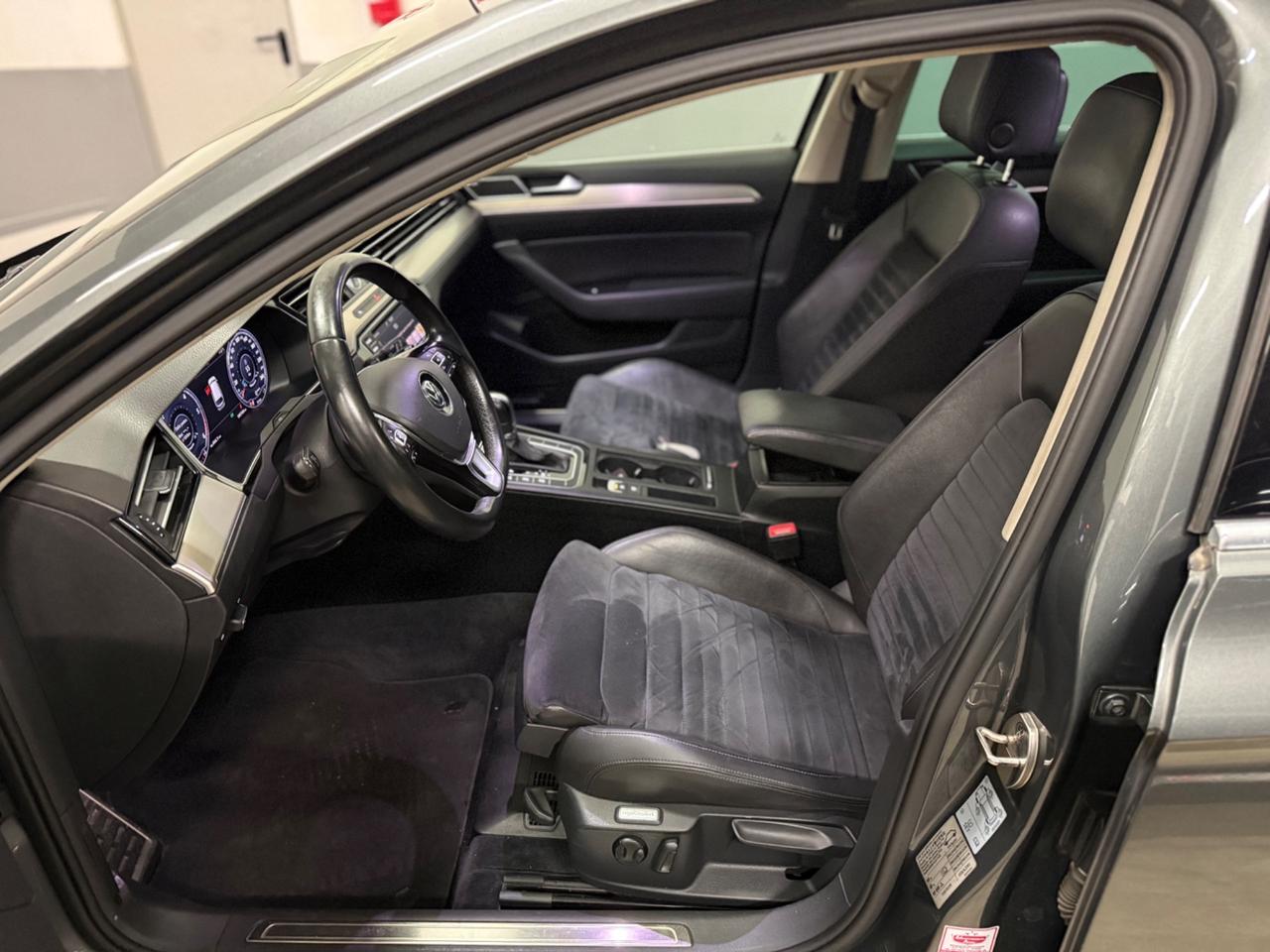 Volkswagen Passat 2.0 BiTDI 4MOTION DSG Highline BlueMotion Technology