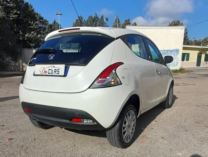 Lancia Ypsilon 0.9 TwinAir 85 CV 5 porte Metano Ecochic Gold