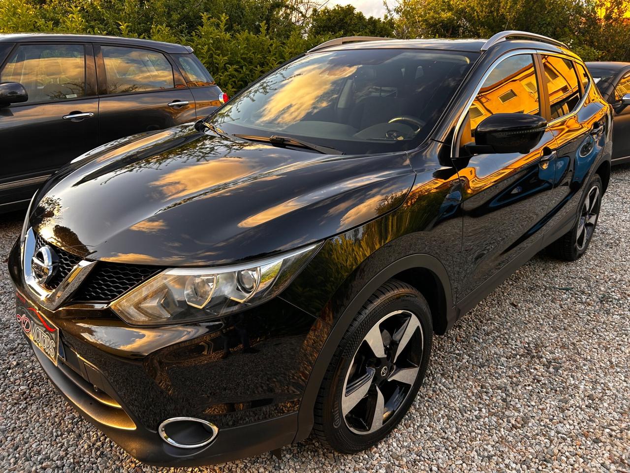 Nissan Qashqai 1.6 dCi 2WD 360 *FULL*TETTO*NAVI*CAMERA*