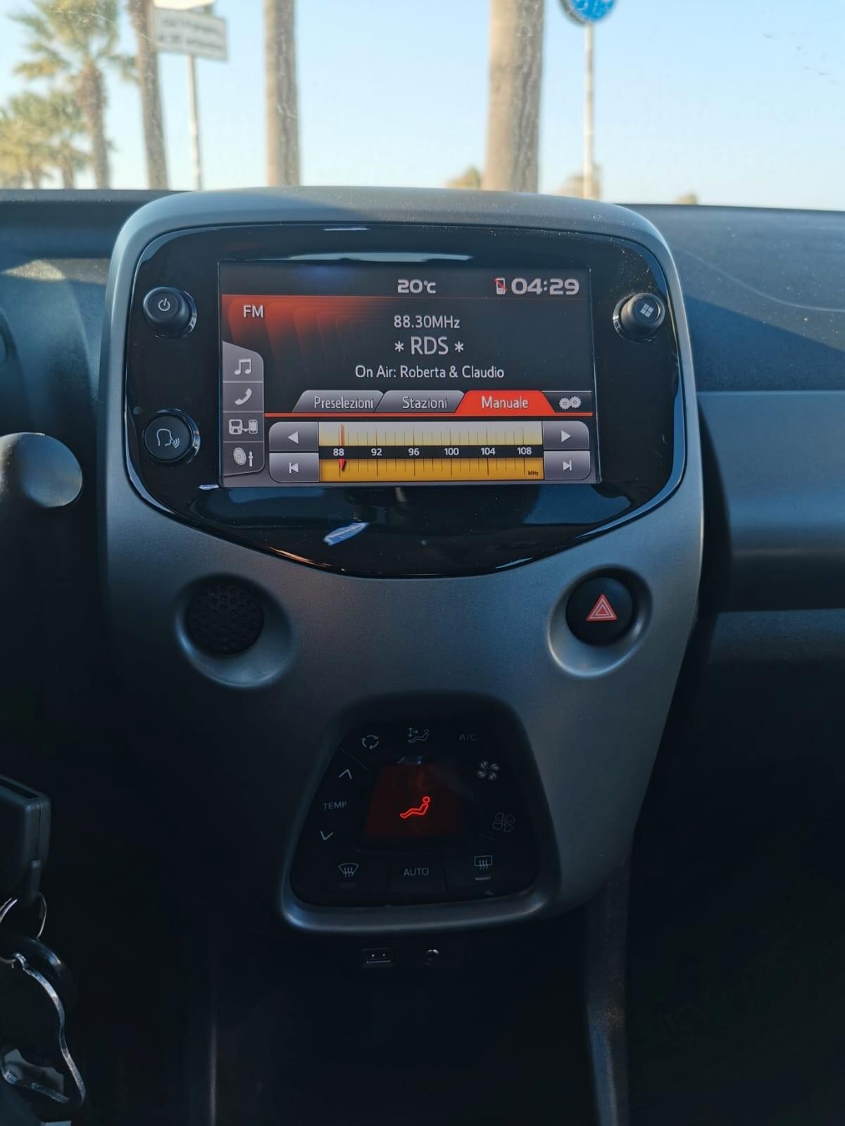 Toyota Aygo Connect 1.0 72 CV 5P x-cool 12/2020