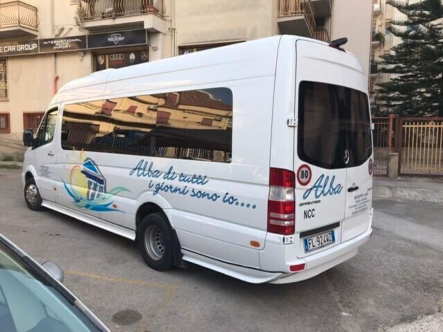 Autobus Mercedes Benz Splinter 519 20 posti