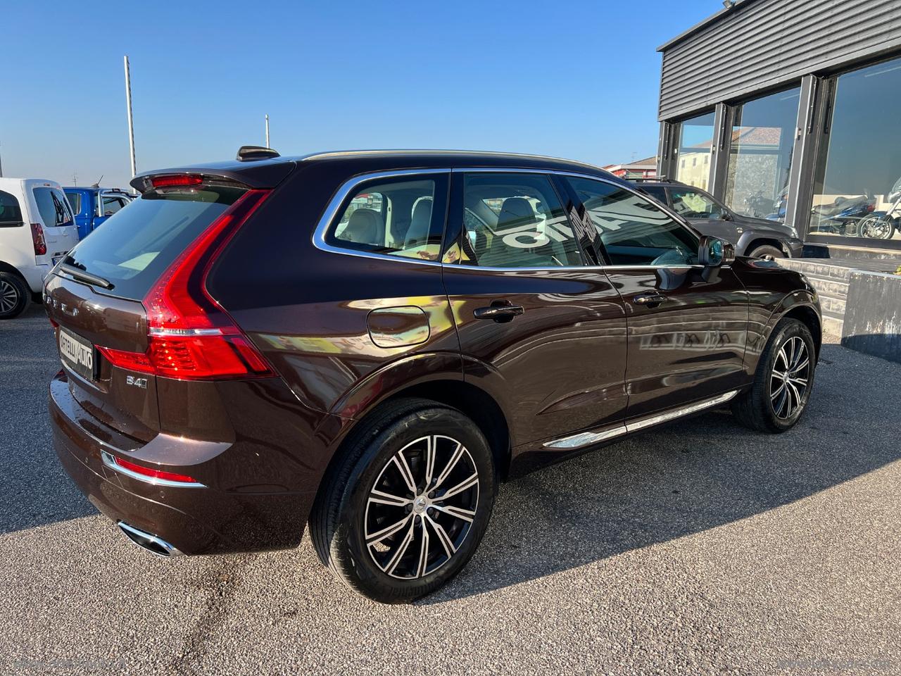 VOLVO XC60 B4 5 POSTI +IVA