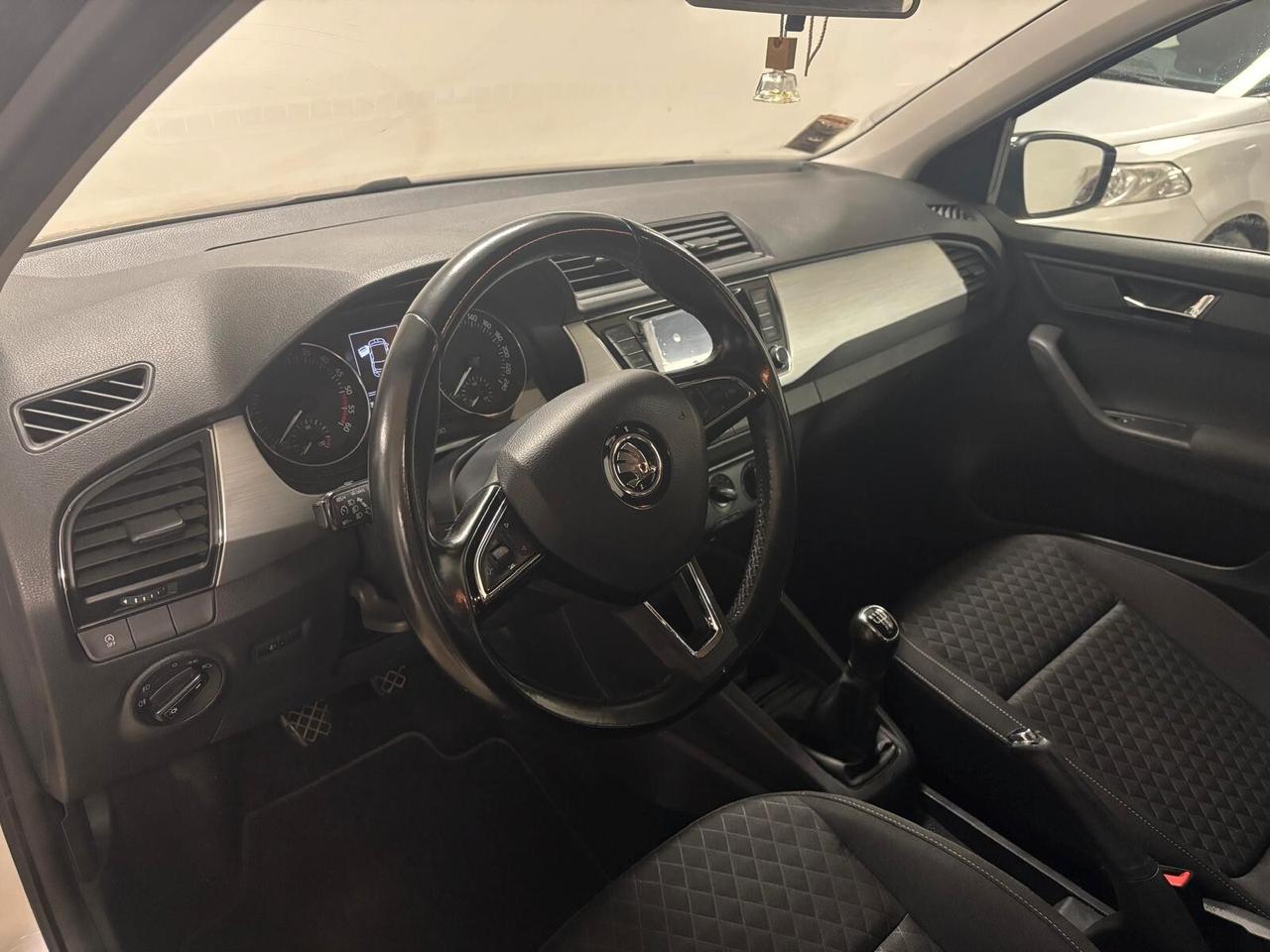 SKODA FABIA ANNO 2017 DS 1.4 ADATTA NEOPATENTATI KM 135 MILA