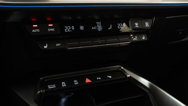 AUDI S3 Sedan TFSI quattro S tronic MATRIX