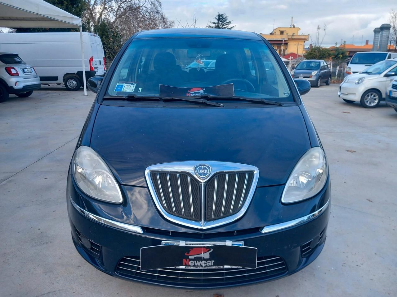 Lancia MUSA 1.6 Multijet Oro gomme nuove doppia chiava ottima utilitaria