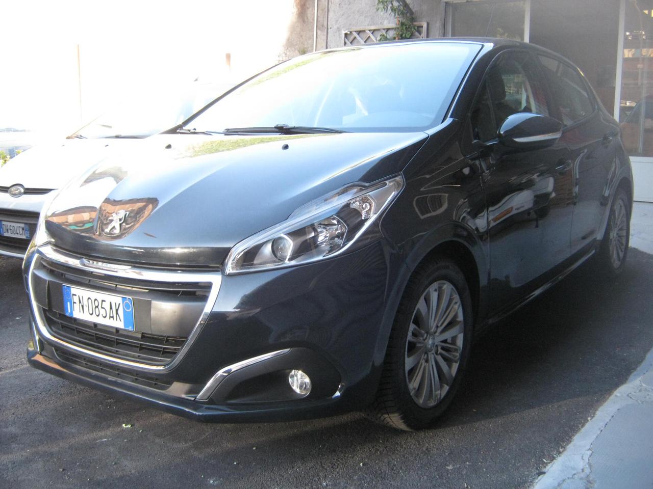 Peugeot 208 1.2 53000 KM AUTOEMILIA