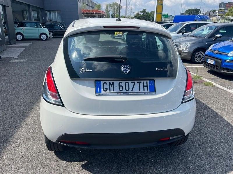 Lancia Ypsilon Ypsilon 1.0 FireFly 5 porte S&S Hybrid Silver