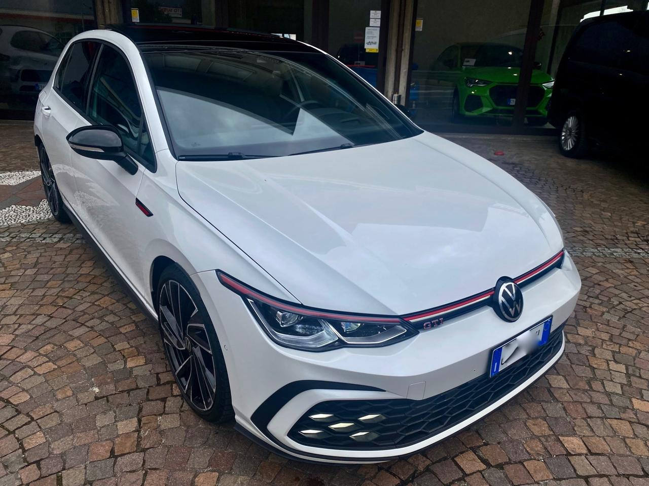 Volkswagen Golf 2.0 TSI DSG GTI TETTO/19”/DCC/IQ-LIGHT