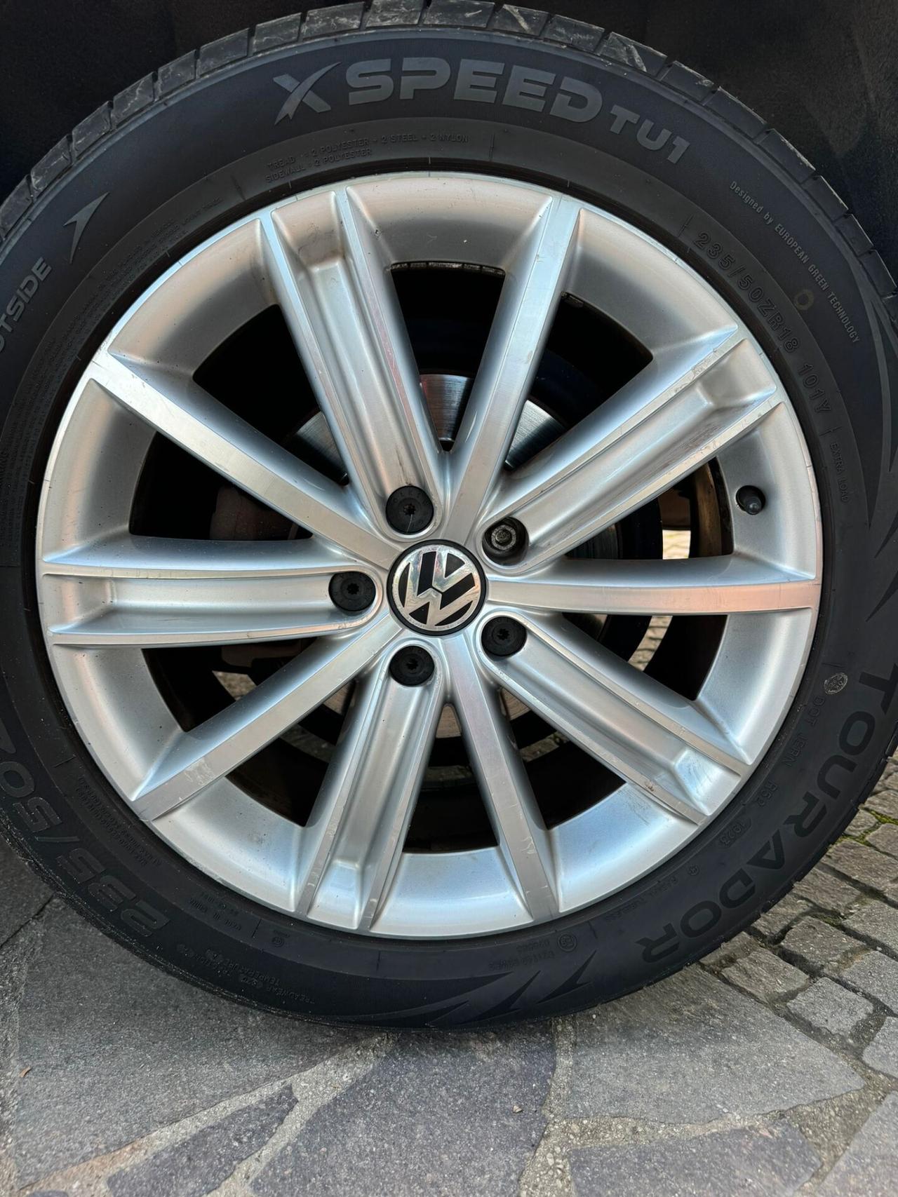 Volkswagen Tiguan 2.0 16V TDI DPF Sport & Style (18°)