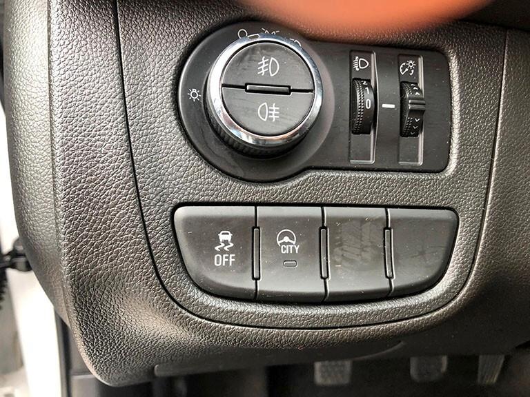 Opel Karl Rocks 1.0 73 CV