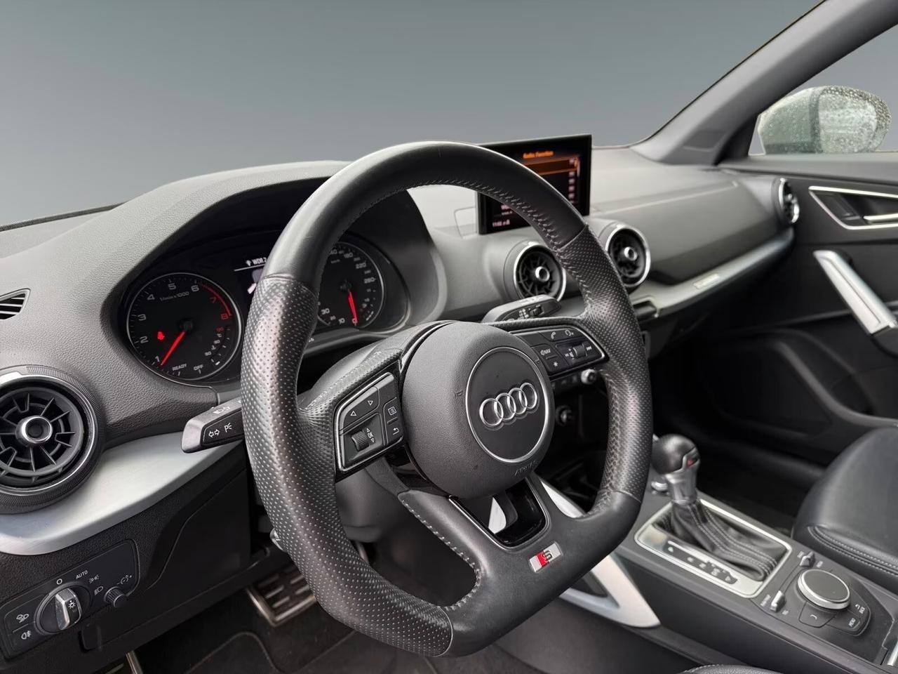 Audi Q2 35 TFSI S line Edition