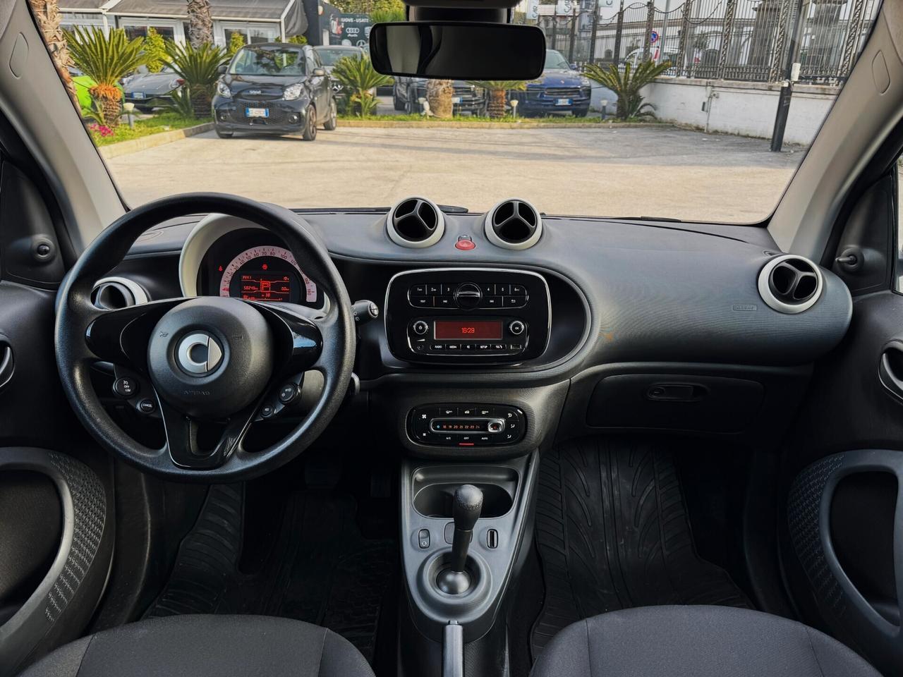 Smart forTwo 1.0 Youngster 71CV Twinamic