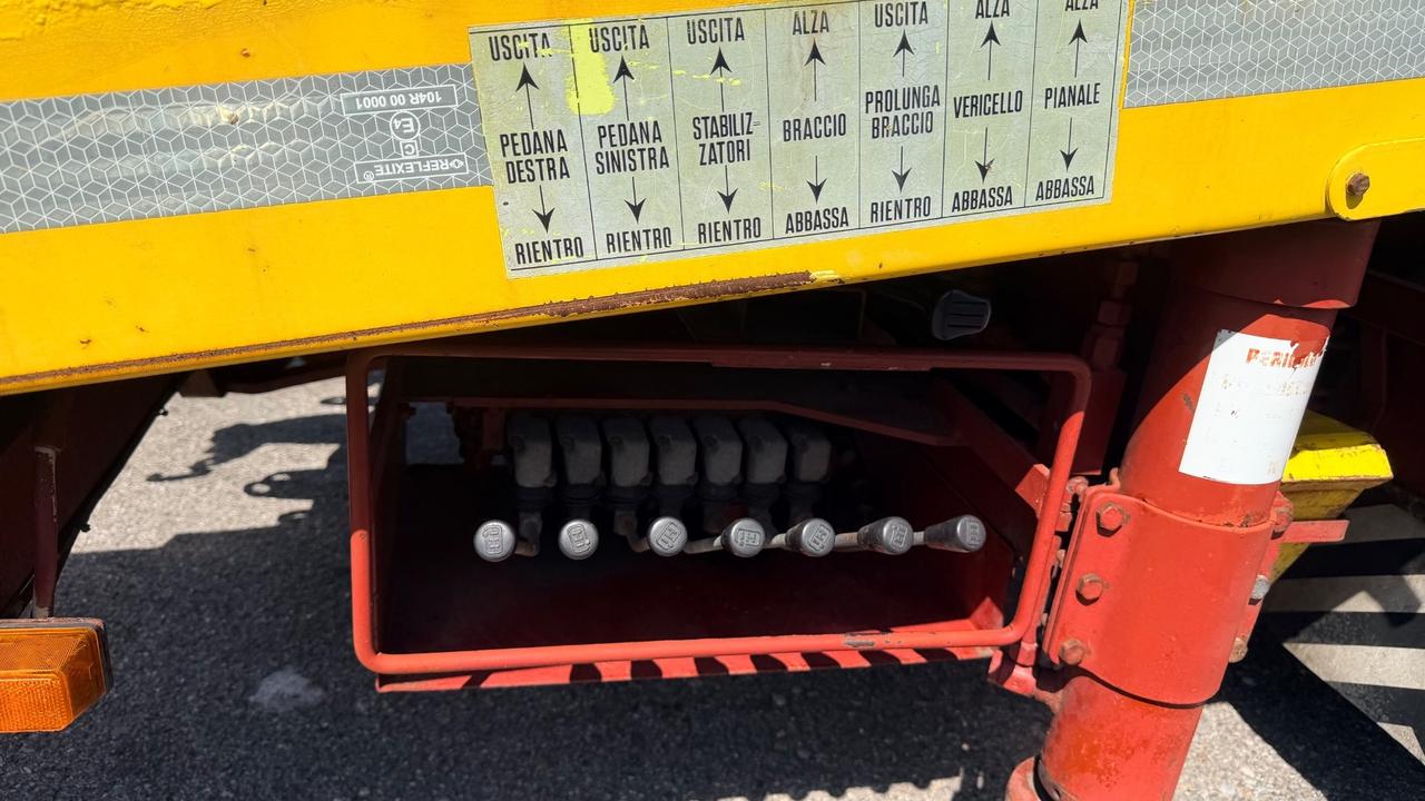 Iveco Carroattrezzi COMEAR