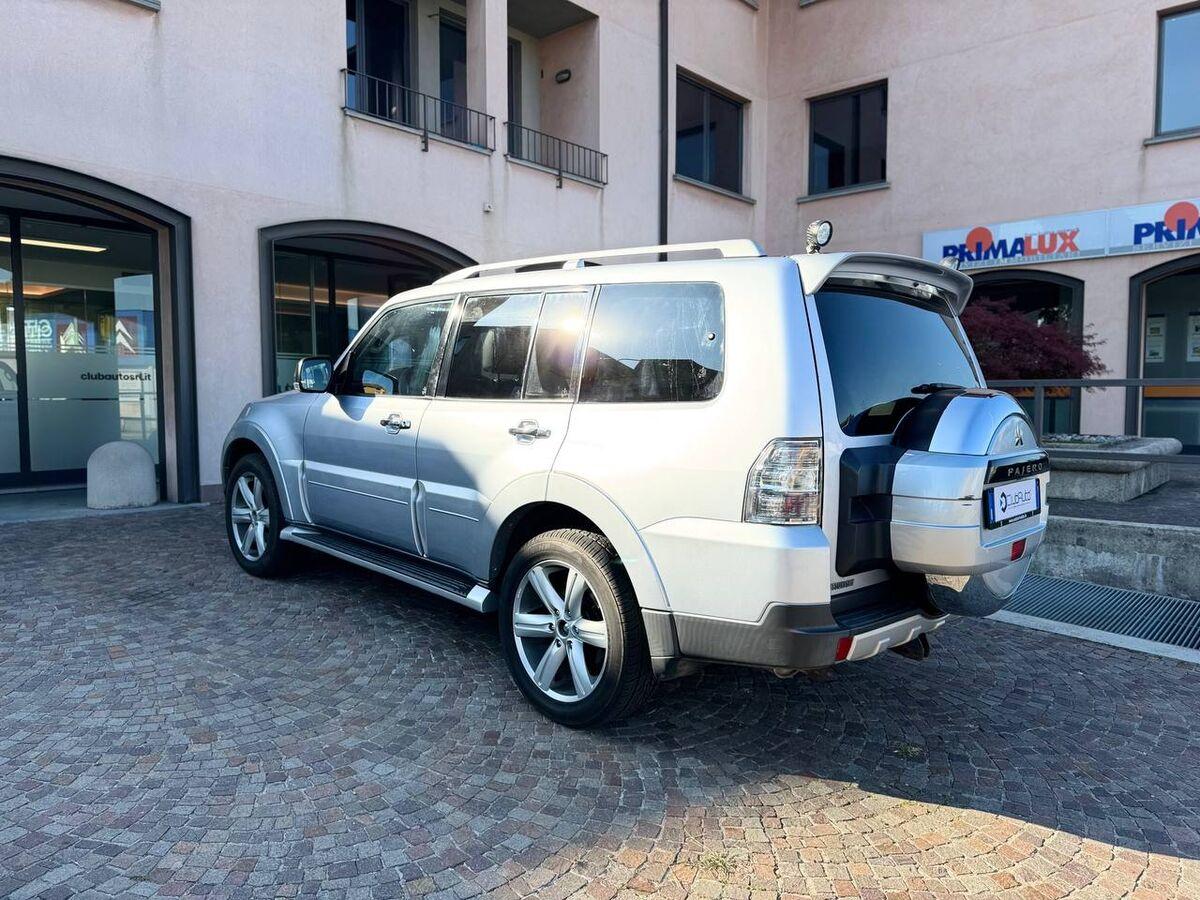 Mitsubishi Pajero 5 Porte Pajero 3.2 CR Invite 5p