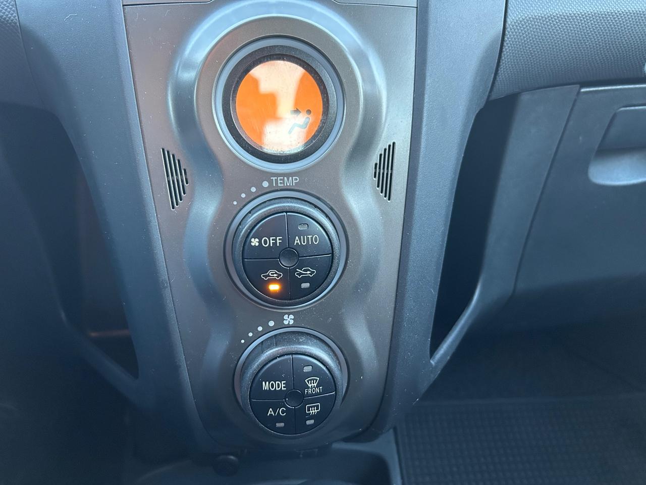 Toyota Yaris 1.3 5 porte Sol