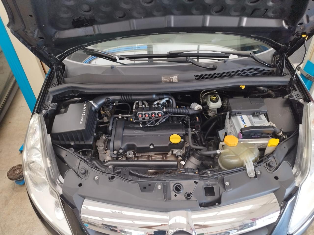 Opel Corsa 1.2 5 porte gpl