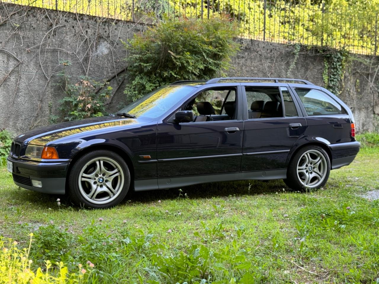 BMW E36 320i – Viola Madeira – Interni in Pelle Viola – ASI