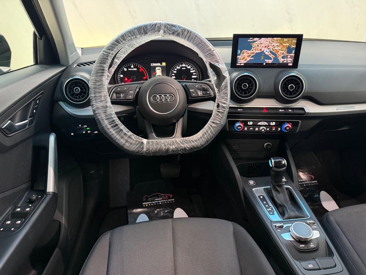 Audi Q2 35 TDI S tronic Identity Black
