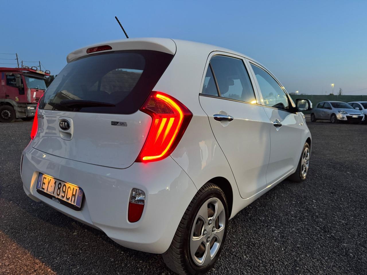 Kia Picanto 1.0 12V EcoGPL 5 porte Glam