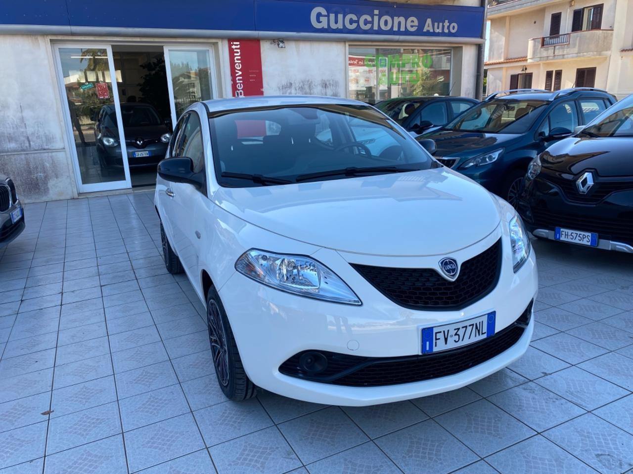 Lancia Ypsilon 1.2 69 CV 5 porte S&S Gold